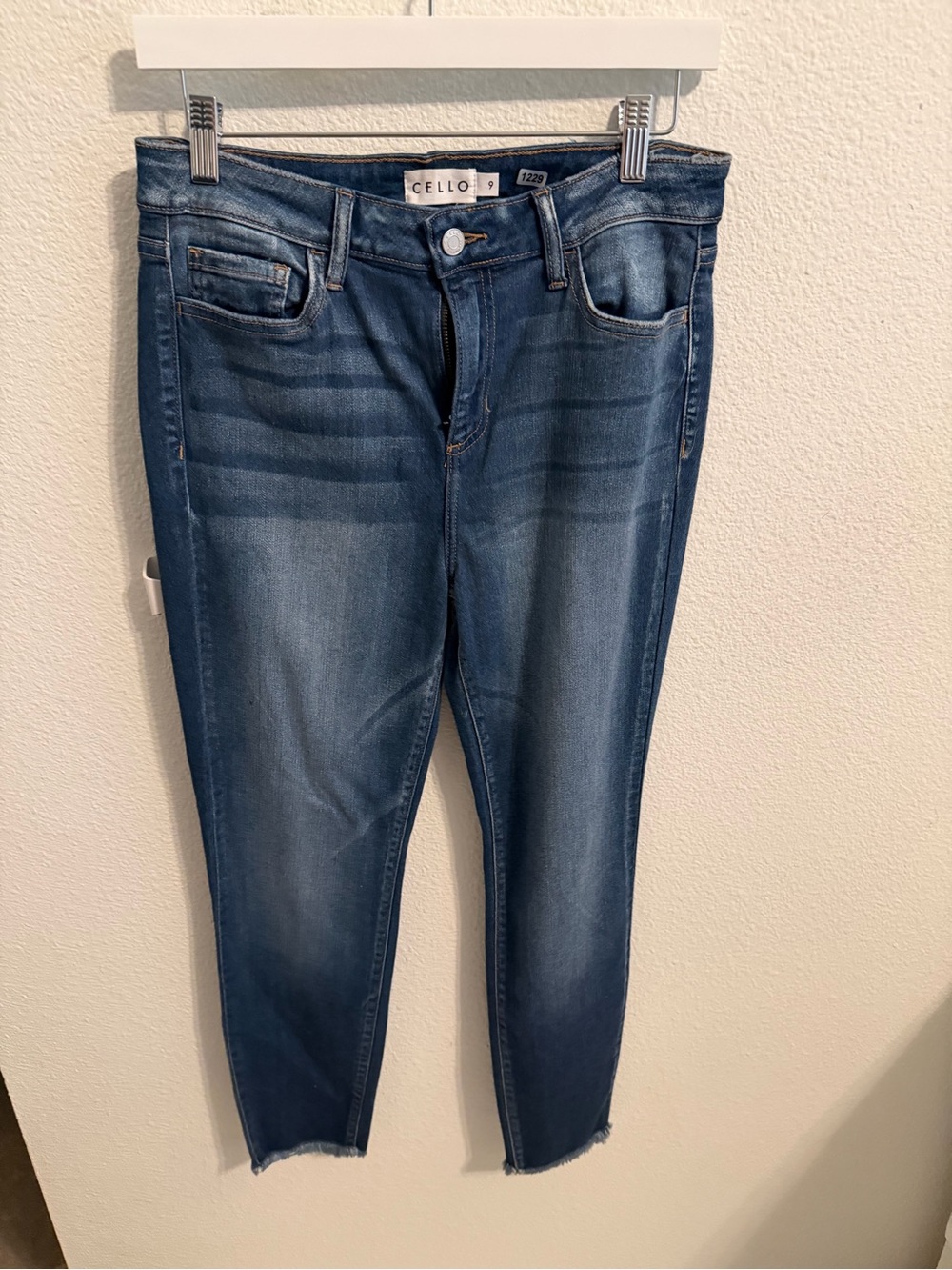 Cello Women's Skinny Jeans in Medium Wash Blue
